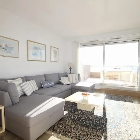 Апартаменты The Penthouse